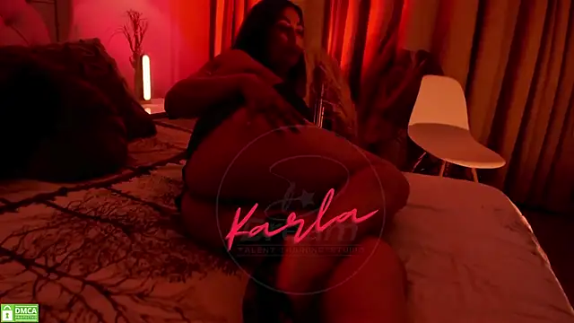 Snapshot of karla_paradise_ chatting on December 16, 9:31 pm karla paradise  online show from December 16, 9:31 pm