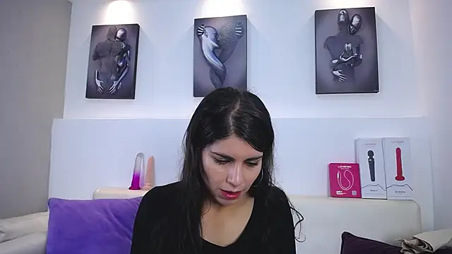 Melodi Roux online show from December 16, 1:27 pm