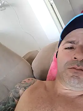 Snapshot of Marciogrei chatting on November 25, 9:04 pm Marciogrei online show from November 25, 9:04 pm