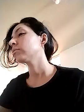 Snapshot of mielikki001 chatting on December 13, 9:30 pm mielikki001 online show from December 13, 9:30 pm