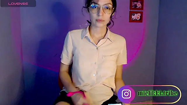 Snapshot of mielikki001 chatting on December 20, 9:50 pm mielikki001 online show from December 20, 9:50 pm