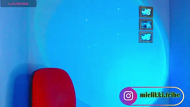 Snapshot of mielikki001 chatting on December 21, 6:41 am mielikki001 online show from December 21, 6:41 am