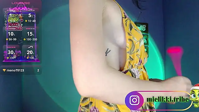 Snapshot of mielikki001 chatting on December 30, 10:23 pm mielikki001 online show from December 30, 10:23 pm