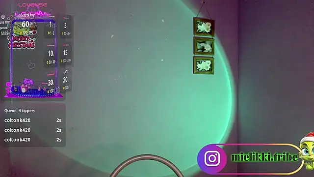 Snapshot of mielikki001 chatting on January 1, 5:43 am mielikki001 online show from January 1, 5:43 am