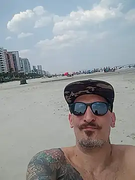 Snapshot of rolesexy chatting on September 21, 4:19 pm rolesexy online show from September 21, 4:19 pm