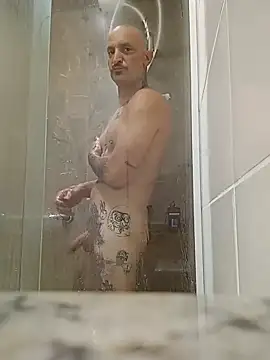 Snapshot of rolesexy chatting on December 3, 3:36 am rolesexy online show from December 3, 3:36 am