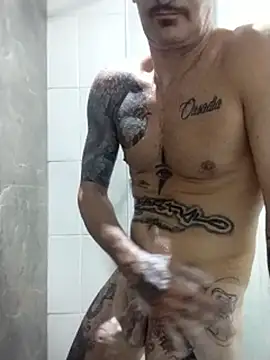 Snapshot of rolesexy chatting on April 10, 11:31 pm rolesexy online show from April 10, 11:31 pm