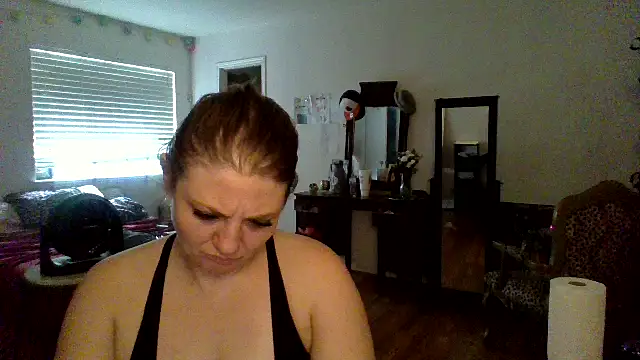 Snapshot of sophiarica chatting on May 20, 9:21 pm sophiarica online show from May 20, 9:21 pm