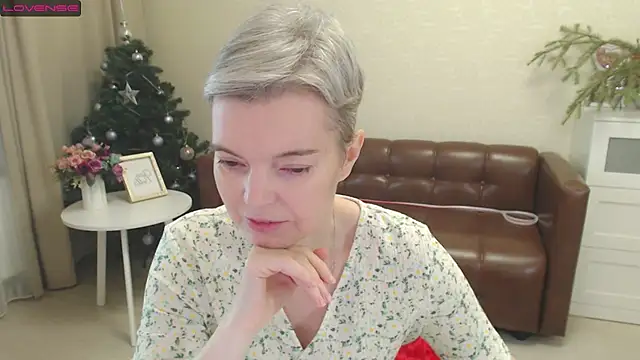 Snapshot of Cutie_Erikaa1 chatting on December 20, 3:47 am Cutie Erikaa1 online show from December 20, 3:47 am