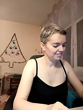 Snapshot of Cutie_Erikaa1 chatting on December 23, 4:12 am Cutie Erikaa1 online show from December 23, 4:12 am