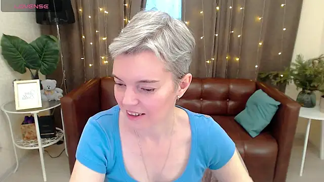 Snapshot of Cutie_Erikaa1 chatting on December 27, 5:42 am Cutie Erikaa1 online show from December 27, 5:42 am