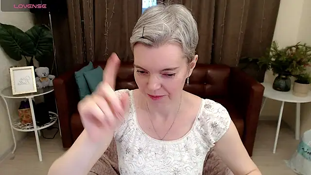 Snapshot of Cutie_Erikaa1 chatting on January 3, 5:39 am Cutie Erikaa1 online show from January 3, 5:39 am
