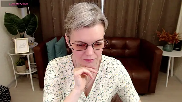 Snapshot of Cutie_Erikaa1 chatting on January 23, 8:57 am Cutie Erikaa1 online show from January 23, 8:57 am