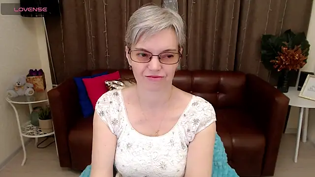 Snapshot of Cutie_Erikaa1 chatting on March 2, 2:19 am Cutie Erikaa1 online show from March 2, 2:19 am