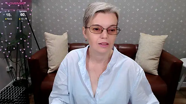 Cutie Erikaa1 online show from October 12, 2:32 am