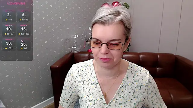 Cutie Erikaa1 online show from March 13, 2:18 am