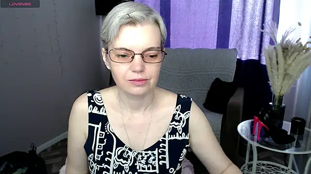 Cutie Erikaa1 online show from May 22, 2:19 am