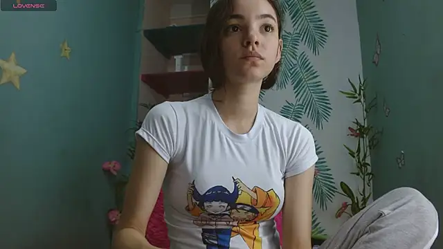 Mia-kalinfa online show from December 17, 4:32 pm