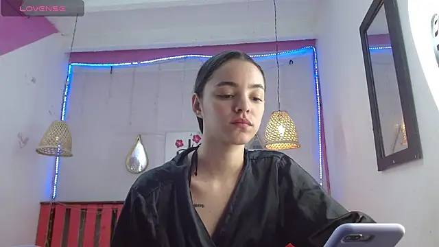 Mia-kalinfa online show from December 28, 5:46 pm