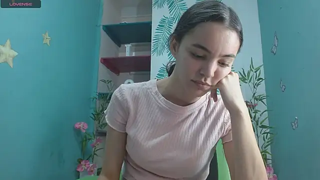 Mia-kalinfa online show from December 30, 6:27 pm