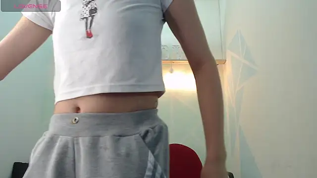 Mia-kalinfa online show from March 15, 1:40 pm