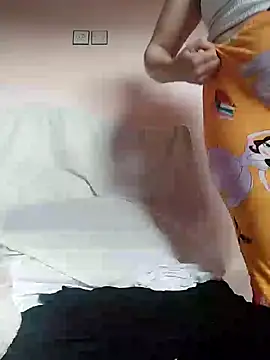 Snapshot of nadageorge chatting on December 9, 9:39 am nadageorge online show from December 9, 9:39 am