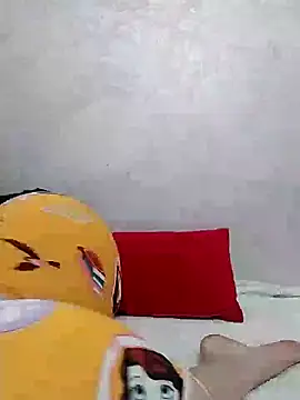 Snapshot of nadageorge chatting on December 12, 12:22 pm nadageorge online show from December 12, 12:22 pm