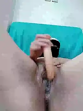 Snapshot of nadageorge chatting on December 23, 8:00 am nadageorge online show from December 23, 8:00 am