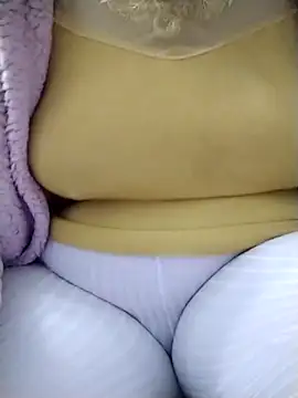 Snapshot of nadageorge chatting on March 13, 1:21 am nadageorge online show from March 13, 1:21 am