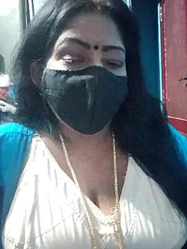 Snapshot of maniisha chatting on May 10, 3:28 pm maniisha online show from May 10, 3:28 pm