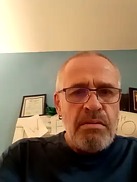geilerschwanz64 online show from December 20, 12:38 pm