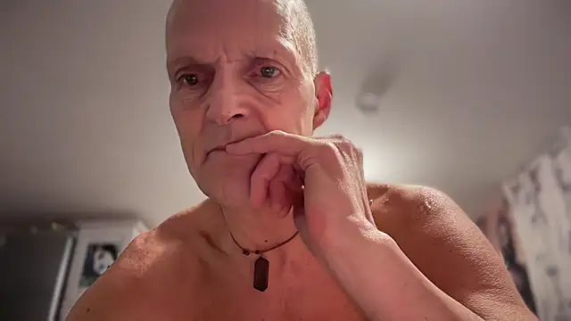 TowaFreespirit online show from February 20, 5:37 am