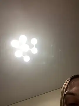 Snapshot of Janet_Welder chatting on March 23, 12:36 am Janet Welder online show from March 23, 12:36 am