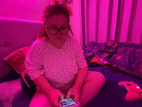 Snapshot of Tallulah-mae-xoxox chatting on February 1, 7:02 pm Tallulah-mae-xoxox online show from February 1, 7:02 pm