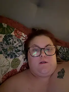 Snapshot of Tallulah-mae-xoxox chatting on February 19, 8:31 pm Tallulah-mae-xoxox online show from February 19, 8:31 pm