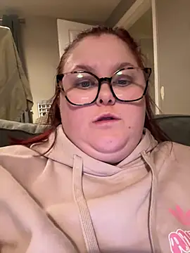 Snapshot of Tallulah-mae-xoxox chatting on February 21, 6:26 pm Tallulah-mae-xoxox online show from February 21, 6:26 pm