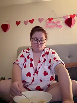 Snapshot of Tallulah-mae-xoxox chatting on February 25, 8:19 pm Tallulah-mae-xoxox online show from February 25, 8:19 pm
