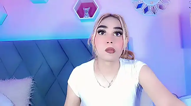 Hallyhott online show from December 3, 12:38 pm