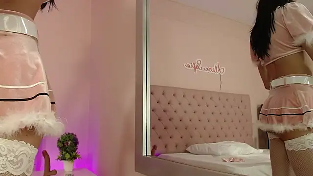 Snapshot of alice_sofia chatting on January 14, 1:50 pm alice sofia online show from January 14, 1:50 pm