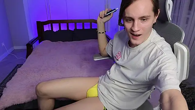 nikompell online show from December 15, 2:59 pm