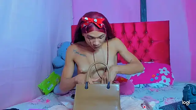 StassieBell online show from March 4, 2:50 am