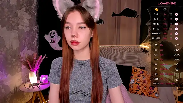 MilliBrown  online show from October 25, 6:43 am