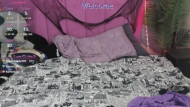 Snapshot of Baby_lunatic chatting on December 8, 9:08 pm Baby lunatic online show from December 8, 9:08 pm