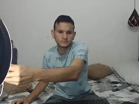 Latin Boy24 online show from October 13, 4:29 pm