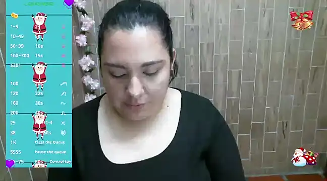 solyeria online show from December 13, 8:26 pm