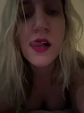 Snapshot of Bia_sexynovaes chatting on January 8, 4:11 pm Bia sexynovaes online show from January 8, 4:11 pm