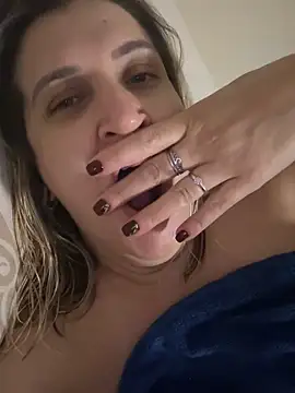 Snapshot of Bia_sexynovaes chatting on November 8, 2:12 am Bia sexynovaes online show from November 8, 2:12 am