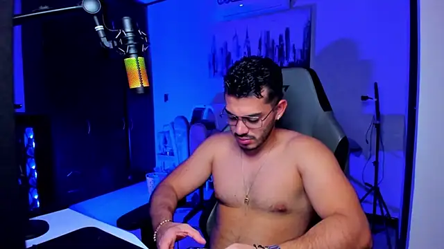 BrunoD31 online show from November 30, 4:38 am