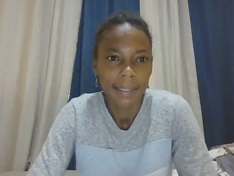 Snapshot of adele-33 chatting on February 3, 5:18 pm adele-33 online show from February 3, 5:18 pm