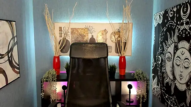 Lella Ryann  online show from January 5, 9:36 pm